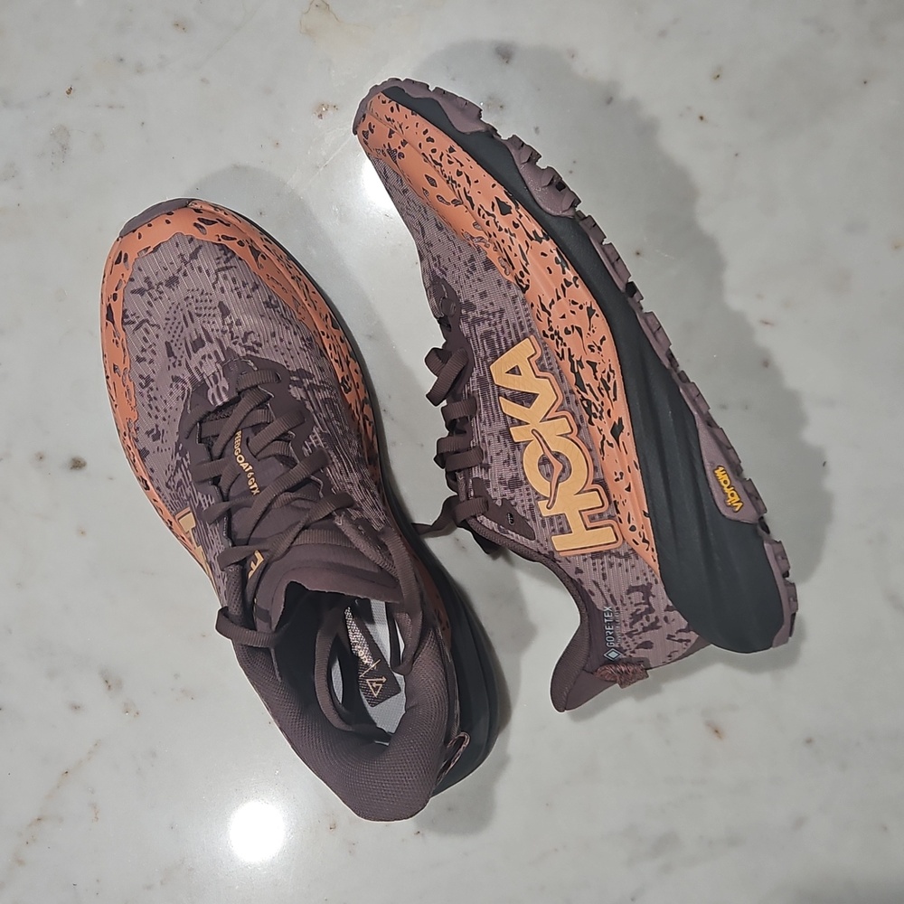 Hoka One One Speedgoat 6 Smoky Quartz/Quartzite Nwot